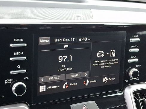 Used 2023 Kia Sorento LX image 16