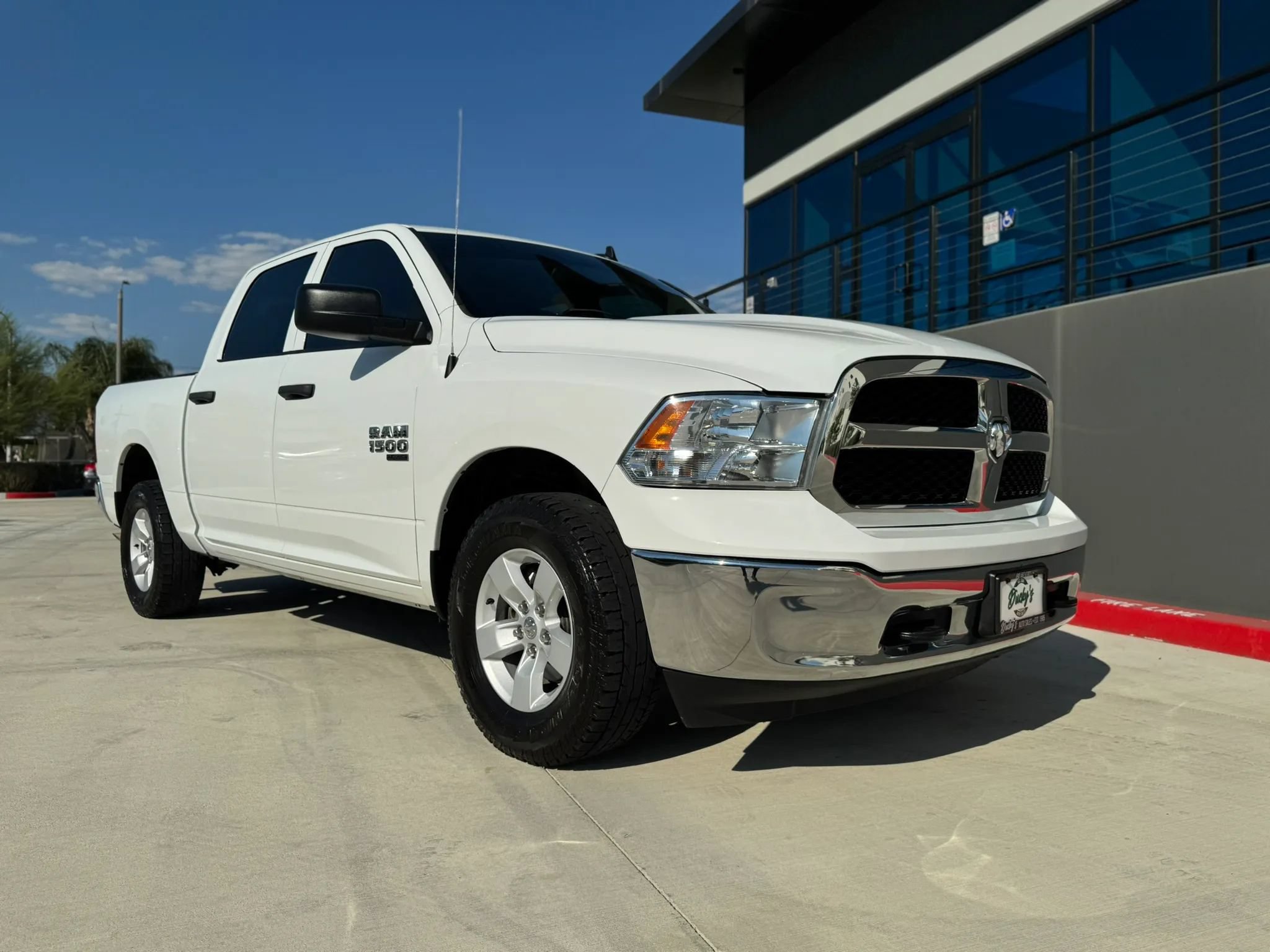 Used 2022 RAM 1500 Classic SLT w/ Electronics Group AWD/4WD image 2