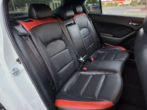 Used 2017 Kia Forte SX FWD image 15