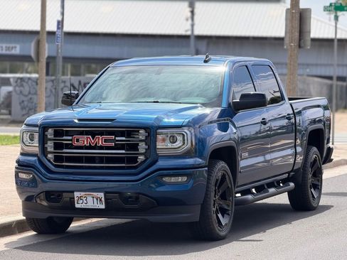 Used 2018 GMC Sierra 1500 SLT w/ All Terrain Package image 1