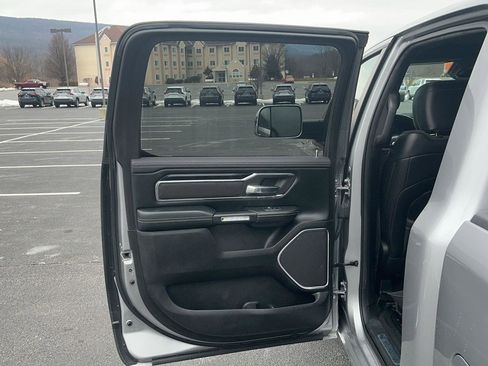 Used 2019 RAM 1500 Laramie image 11