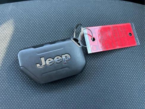 Certified 2022 Jeep Wrangler Unlimited Sport AWD/4WD image 19