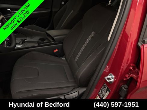 Certified 2026 Hyundai Elantra SE FWD image 12