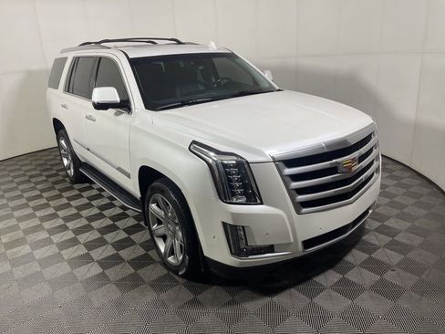 Used 2019 Cadillac Escalade Premium Luxury AWD/4WD image 1