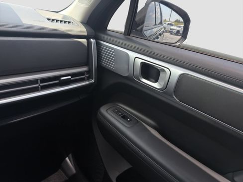 Used 2024 Hyundai Santa Fe SEL FWD image 17