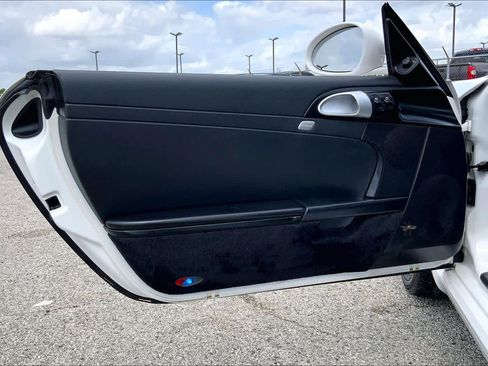 Used 2010 Porsche Cayman image 19