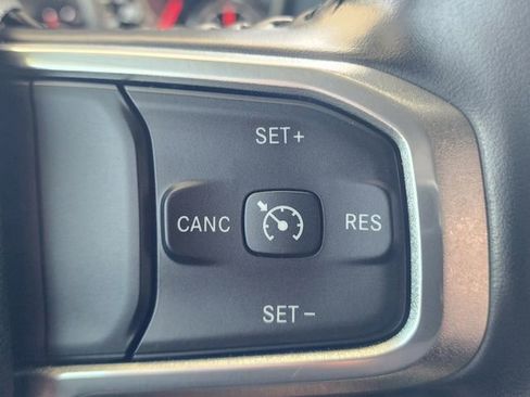 Used 2022 RAM 1500 Laramie AWD/4WD image 30
