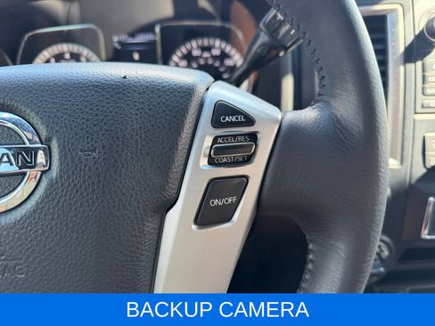 Used 2018 Nissan Titan SV w/ SV Convenience Package AWD/4WD image 18