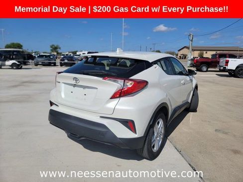 Used 2021 Toyota C-HR LE FWD image 7