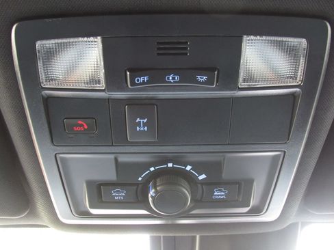 Used 2023 Toyota Tacoma TRD Off-Road AWD/4WD image 28