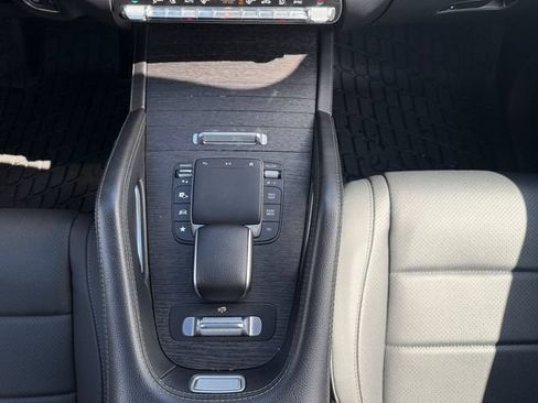 Certified 2022 Mercedes-Benz GLS 450 4MATIC image 19