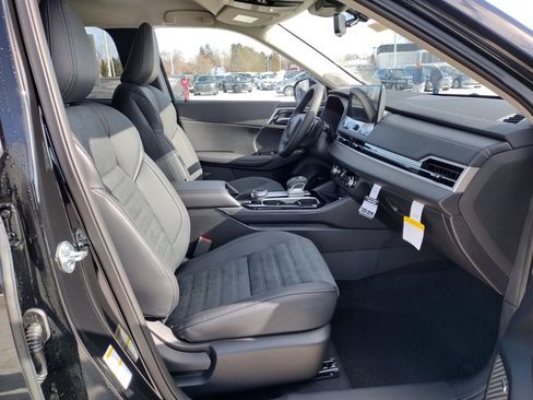 New 2026 Mitsubishi Outlander SE image 9