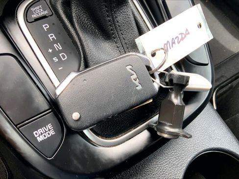 Used 2024 Kia Soul LX w/ Option Group 015 FWD image 15