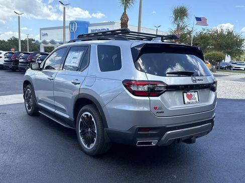 New 2026 Honda Pilot Touring image 9