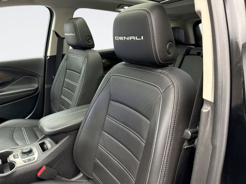 Used 2023 GMC Terrain Denali w/ Black Diamond Edition image 13