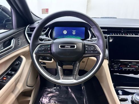 Used 2022 Jeep Grand Cherokee Limited 4xe image 27