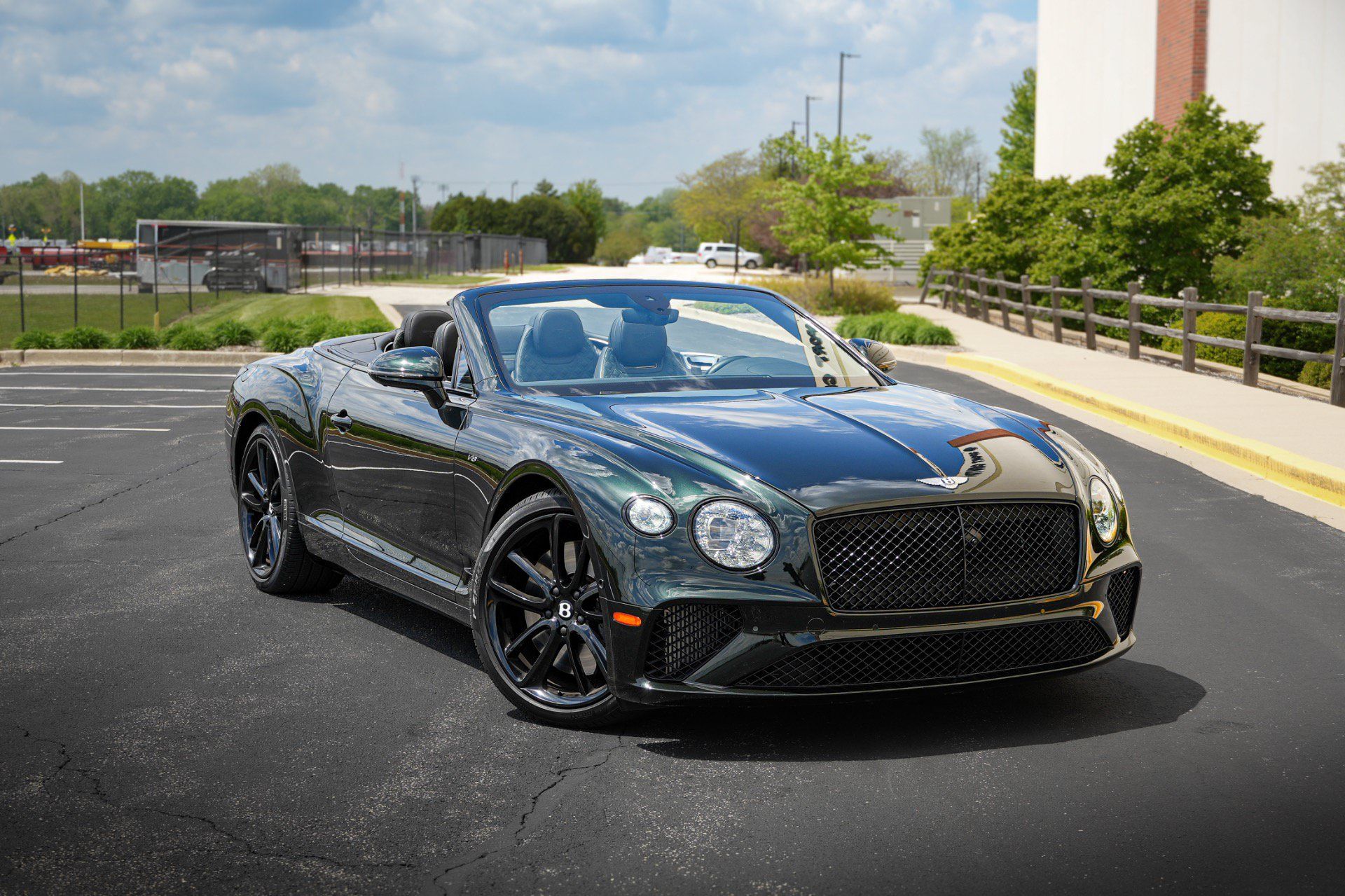 Used 2022 Bentley Continental GT AWD/4WD image 2