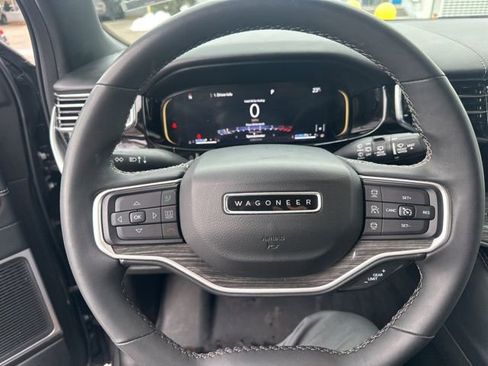 Used 2022 Jeep Wagoneer Series III w/ Flexible Seating Group image 21