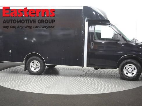 Used 2017 Chevrolet Express 3500 RWD image 43
