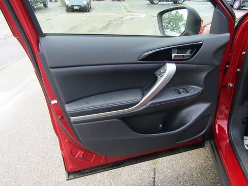 Used 2026 Mitsubishi Eclipse Cross AWD image 13