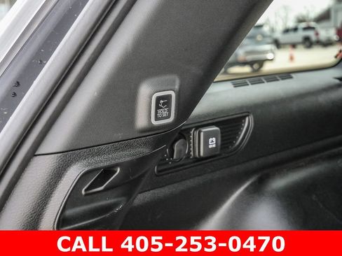 Used 2025 Jeep Grand Cherokee Laredo w/ Luxury Tech Group I AWD/4WD image 12