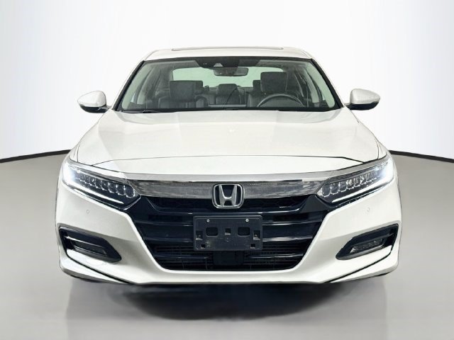 Used 2020 Honda Accord Touring image 2