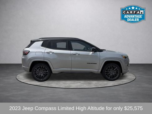 Used 2023 Jeep Compass High Altitude AWD/4WD image 2