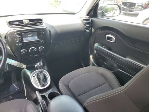 Used 2017 Kia Soul w/ Convenience Package FWD image 17