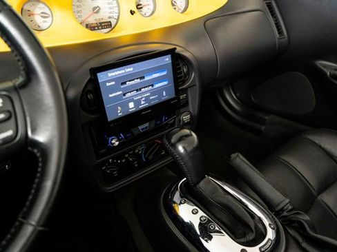 Used 2002 Chrysler Prowler image 19