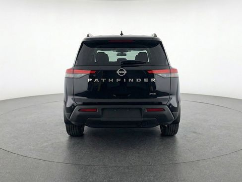 Used 2025 Nissan Pathfinder SV image 7