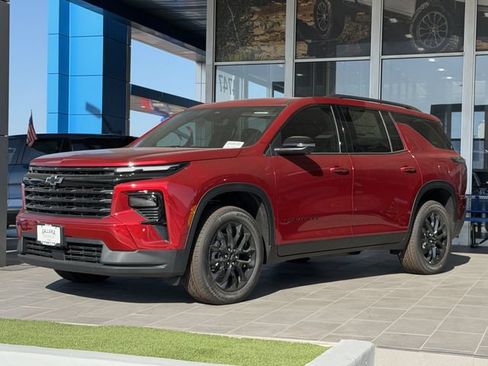 New 2026 Chevrolet Traverse LT w/ Midnight/Sport Edition FWD image 2