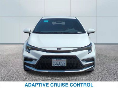 Used 2024 Toyota Corolla SE w/ SE Convenience Package FWD image 3