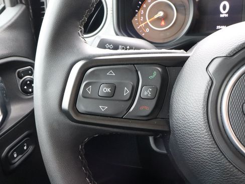 Used 2025 Jeep Wrangler Unlimited Sport AWD/4WD image 28
