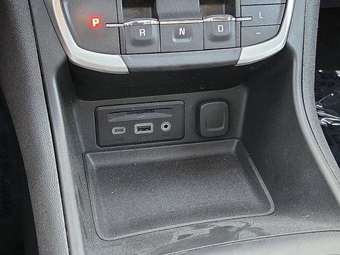 Used 2022 GMC Terrain SLT FWD image 30
