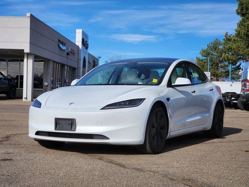 Used 2025 Tesla Model 3 Long Range image 4