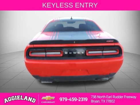 Used 2016 Dodge Challenger R/T Plus image 5