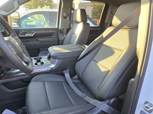 New 2026 Chevrolet Silverado 3500 LTZ w/ LTZ Premium Package image 6