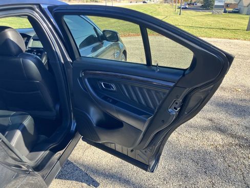 Used 2017 Ford Taurus Limited image 25