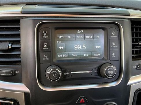 Used 2018 RAM 1500 Classic SLT image 13