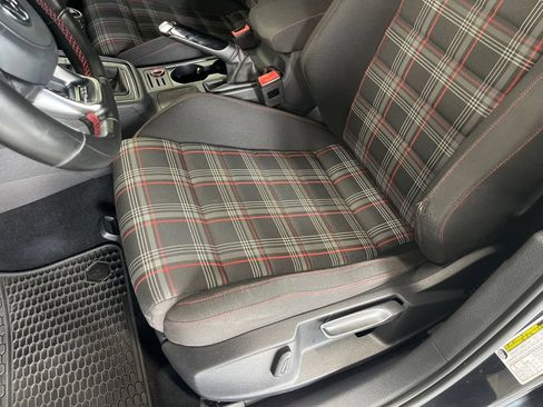 Used 2017 Volkswagen GTI 4-Door FWD image 37