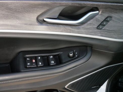 Used 2022 Jeep Grand Cherokee L Limited w/ MOPAR Finishing Package image 19