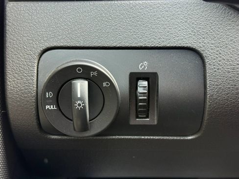 Used 2008 Ford Mustang Coupe RWD image 30