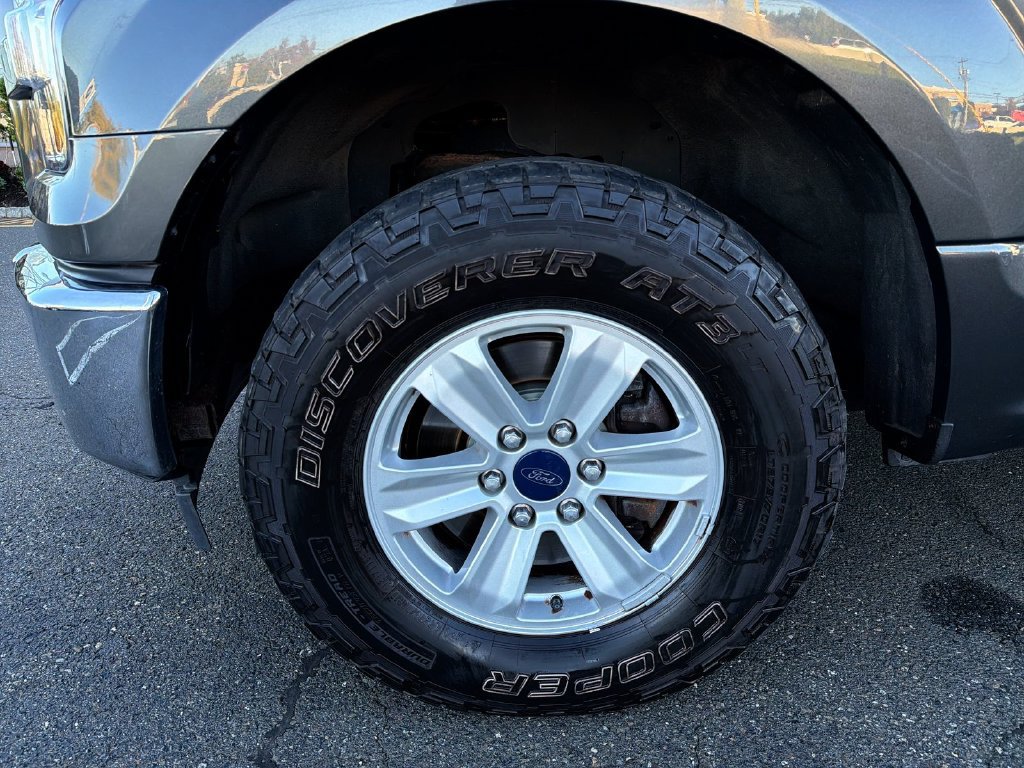 Used 2017 Ford F150 XLT w/ Equipment Group 301A Mid AWD/4WD image 16