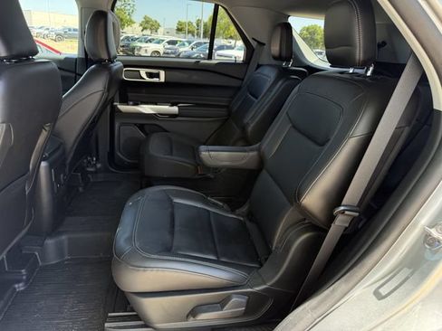 Used 2023 Ford Explorer XLT w/ Equipment Group 202A AWD/4WD image 30