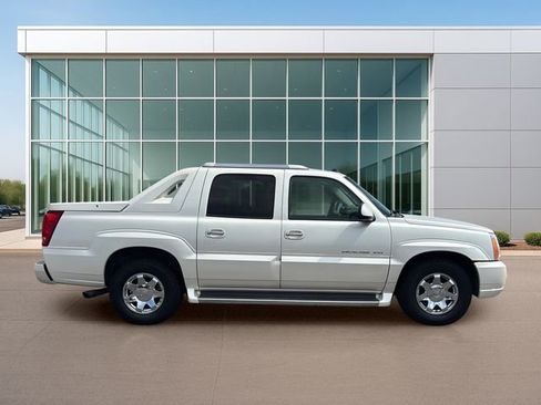 Used 2005 Cadillac Escalade EXT AWD/4WD image 4