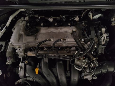 Used 2021 Toyota Corolla LE FWD image 30