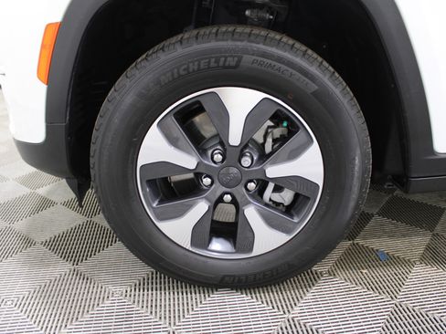 Used 2022 Jeep Grand Cherokee Limited 4xe image 42