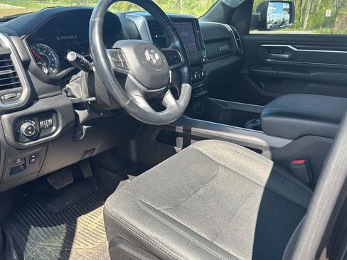 Used 2019 RAM 1500 Big Horn AWD/4WD image 11
