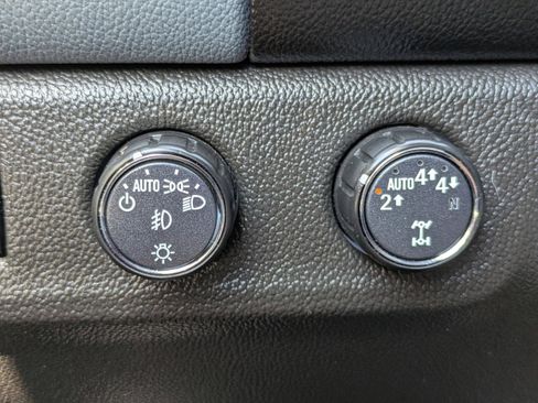 Used 2022 Chevrolet Colorado Z71 w/ Safety Package image 25