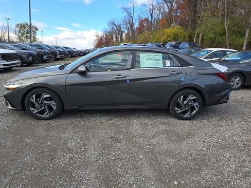New 2026 Hyundai Elantra Limited image 2